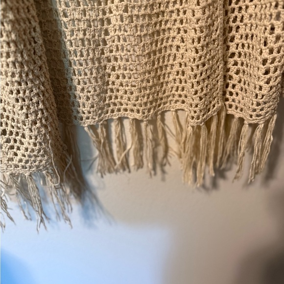 VENUS Cream Crochet Cardigan Sweater - Picture 3 of 5